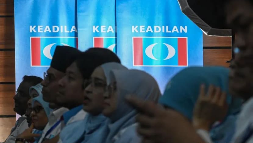 Pemilihan PKR: Anwar tidak dicabar; Nurul Izzah dan Rafizi Ramli bertanding bagi jawatan timbalan presiden Pemilihan PKR: Anwar tidak dicabar; Nurul Izzah dan Rafizi Ramli bertanding bagi jawatan timbalan presiden
