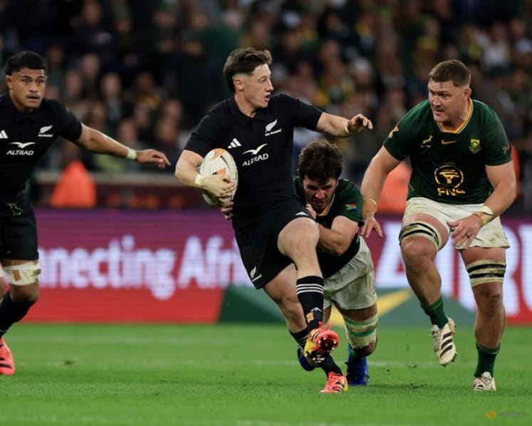 Springboks’ defensive shape key to limiting Roigard’s potency, says Van den Berg