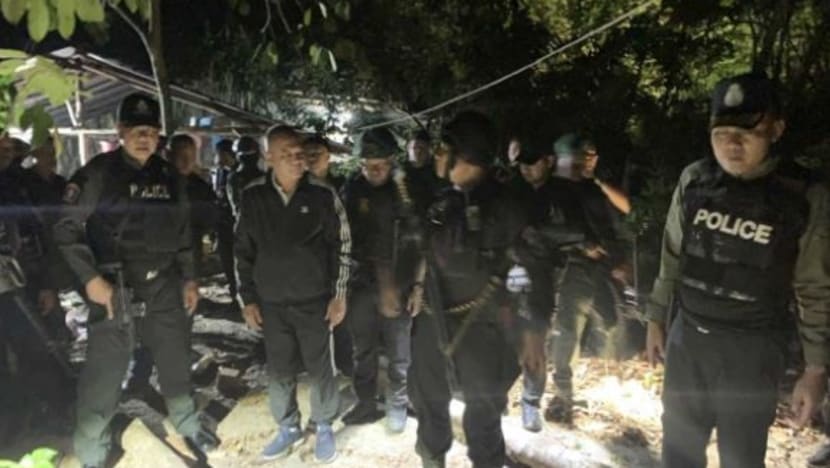 Anggota polis maut ditembak sekumpulan lelaki di Pattani Anggota polis maut ditembak sekumpulan lelaki di Pattani