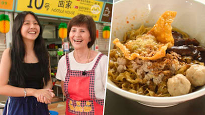 70-Year-Old Hawker Selling $2.50 Bak Chor Mee Refuses To Let Granddaughter Take Over Stall