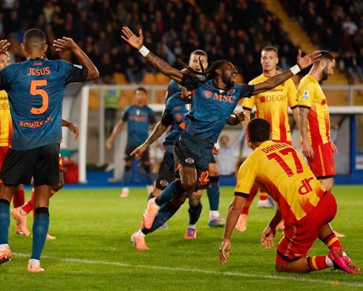 Resilient Napoli edge Lecce to go three points clear