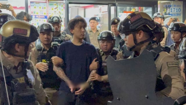 中国男子泰国持枪闯店 与警对峙两小时后投降