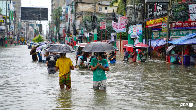 Bangladesh floods maroon nearly three million people, kill two Bangladesh floods maroon nearly three million people, kill two