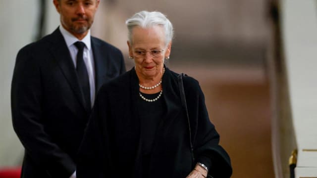 丹麦女王玛格丽特二世突然宣布将退位 王位将传给长子