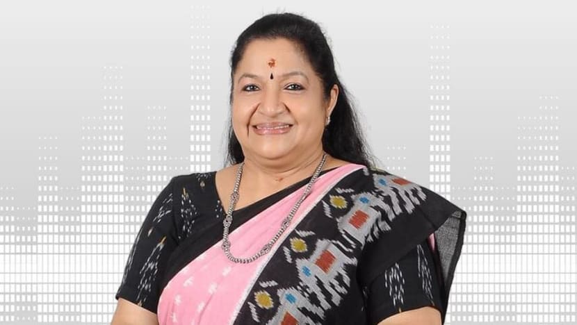 பாடகி K.S. சித்ராவுக்கு உள்ளூர்ப் பிரபலங்கள் சேர்ந்து நடத்திய சிறப்புக் கொண்டாட்டம் பாடகி K.S. சித்ராவுக்கு உள்ளூர்ப் பிரபலங்கள் சேர்ந்து நடத்திய சிறப்புக் கொண்டாட்டம்