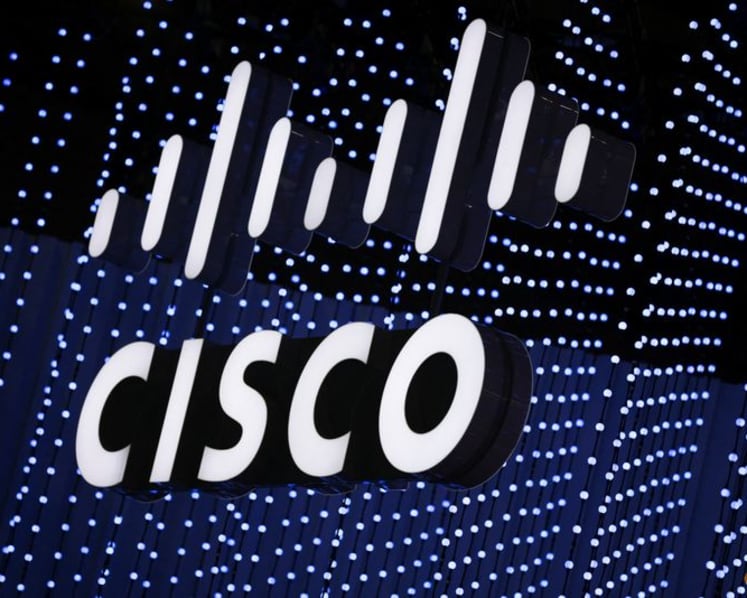 Cisco posts quarterly gross margin below estimates, shares fall  