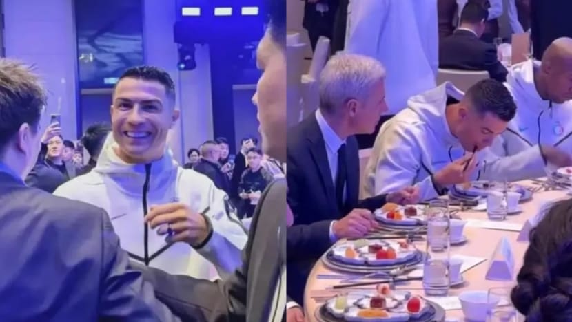 Cristiano Ronaldo Is A Pro At Using Chopsticks, Shows Teammates How It's Done At Dinner In China