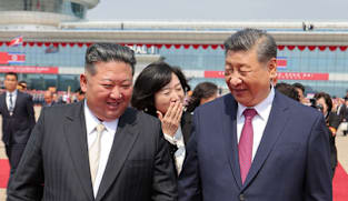 North Koreans line Pyongyang streets to bid farewell to Xi Jinping