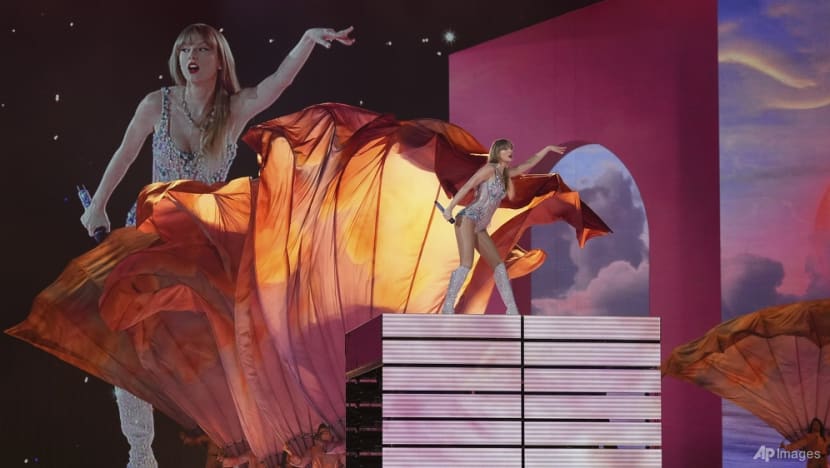 Taylor Swift buka-bukaan soal alasan produktif merilis album baru Taylor Swift buka-bukaan soal alasan produktif merilis album baru