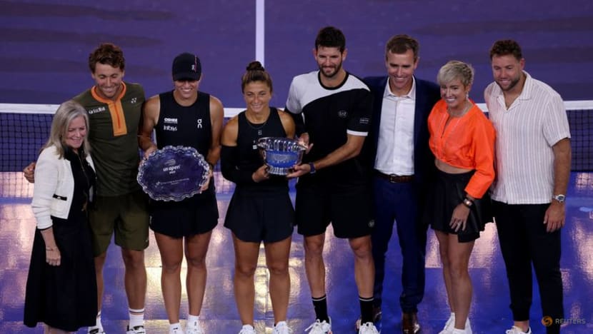 Errani, Vavassori fight back to retain US Open mixed doubles crown