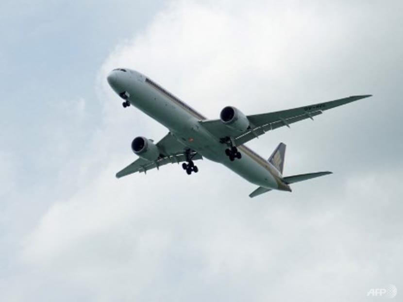 Singapore Airlines narrows annual loss amid returning demand for air travel Singapore Airlines narrows annual loss amid returning demand for air travel