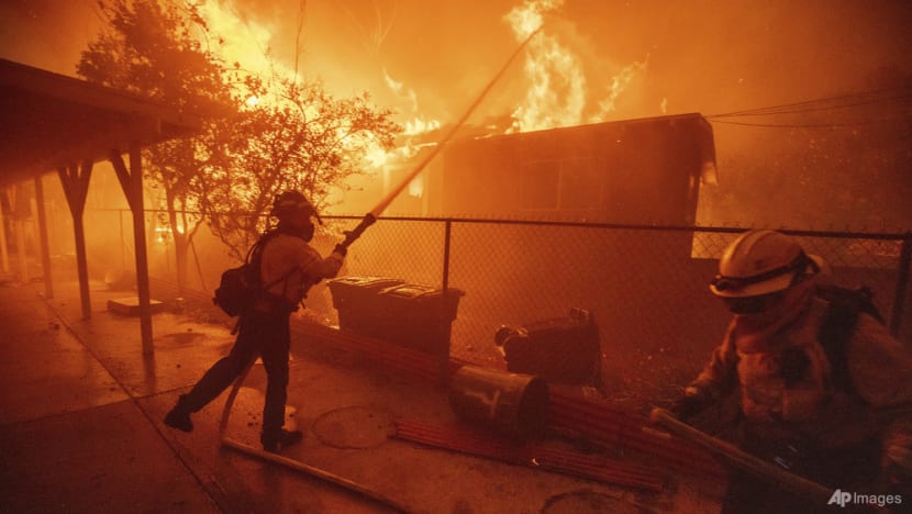 Wildfires raging near Los Angeles kill at least five; Hollywood ordered to evacuate Wildfires raging near Los Angeles kill at least five; Hollywood ordered to evacuate
