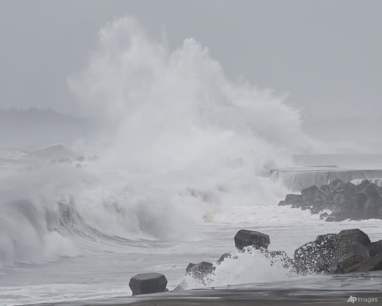 Offshore Typhoon Mawar lashes eastern Taiwan, northern Philippines as it heads for southern Japan