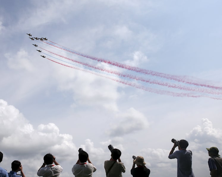Singapore Airshow sees 40,000 visitors as doors open to public