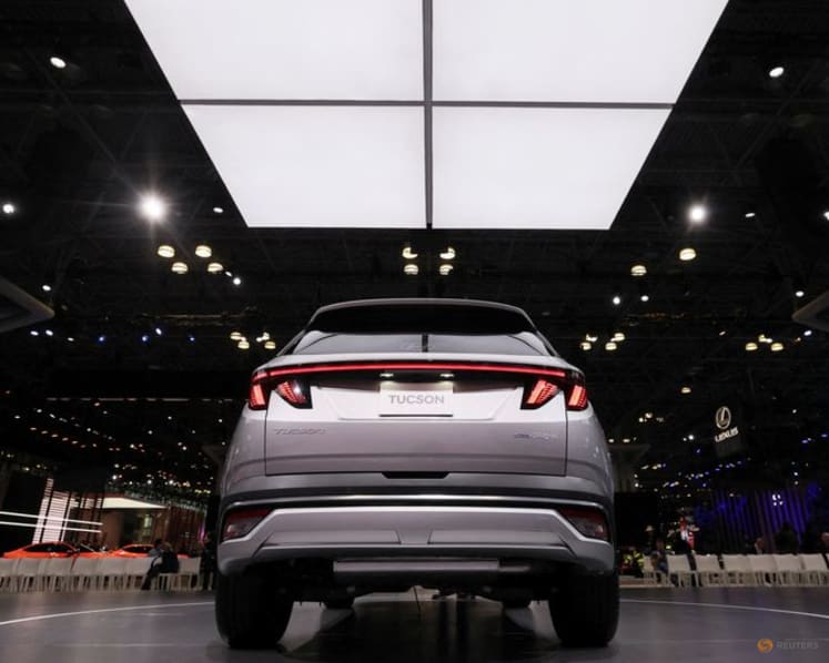 Hyundai lifts margin target, expands US hybrid lineup