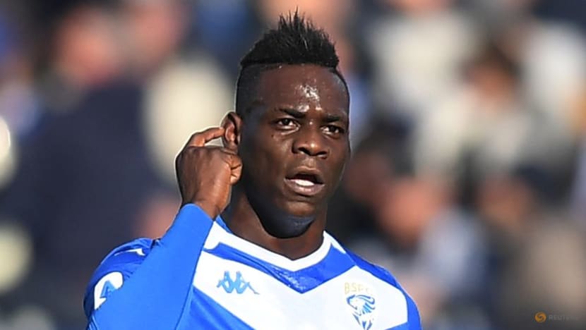 Balotelli back in Serie A after signing for Genoa Balotelli back in Serie A after signing for Genoa