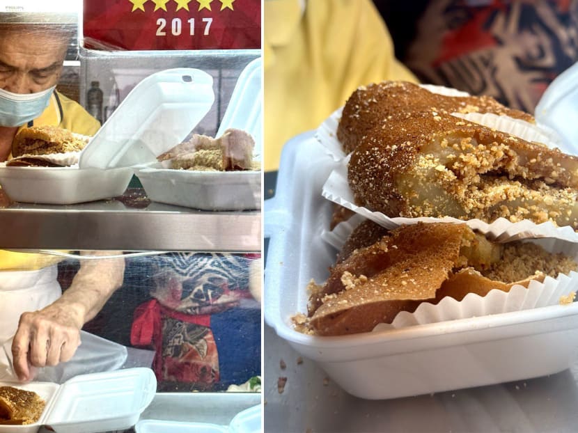 Elderly min jiang kueh hawkers open stall at 3.30am to sell pancakes made from house-made yeast