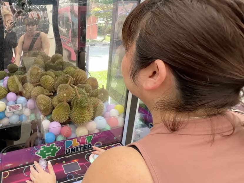 #trending: Video of durian claw machines goes viral, but some netizens sceptical about chances of winning #trending: Video of durian claw machines goes viral, but some netizens sceptical about chances of winning