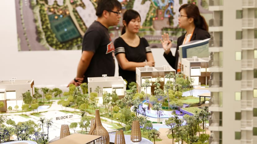 Private home sales drop 34% in Sept to year’s low
