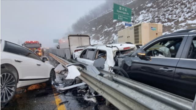 韩国京畿道14车连环撞酿一死四伤