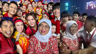 President Halimah Yacob Was “Really Chill” About Getting ‘Pushed’ While Taking Wefie With “So Excited” NDP Performers