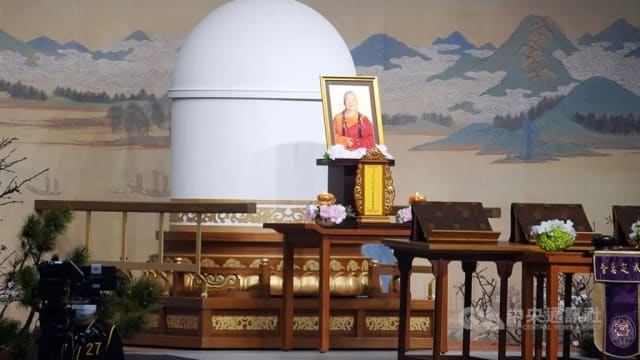 星云大师法体真身发引到台南白河大仙寺火化
