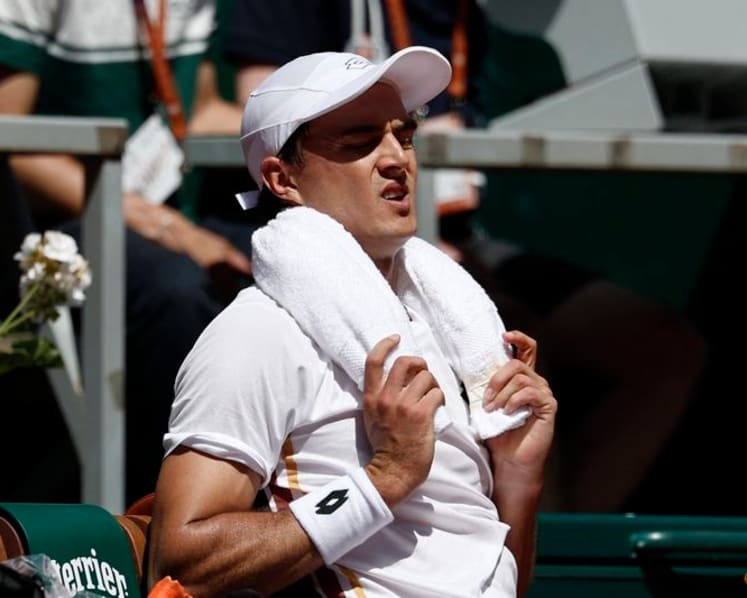 Medvedev stunned by wildcard Walton in French Open first round
