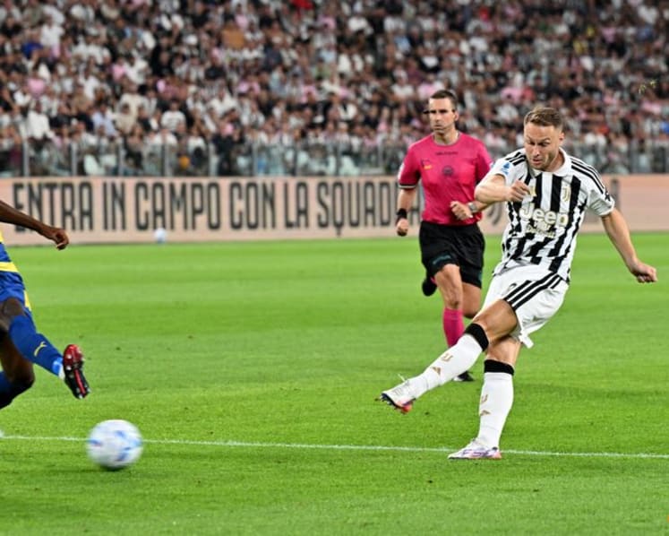 Juventus bench comes to the rescue in 2-0 win over Parma