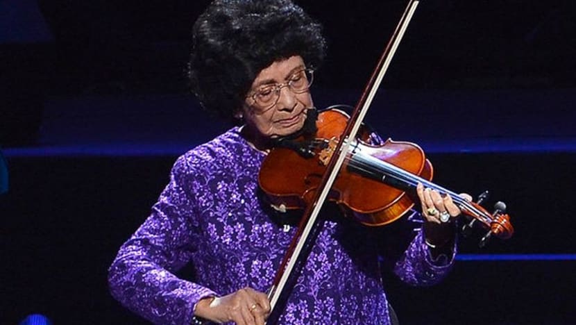 Siti Hasmah dedikasikan persembahan biola untuk Adib