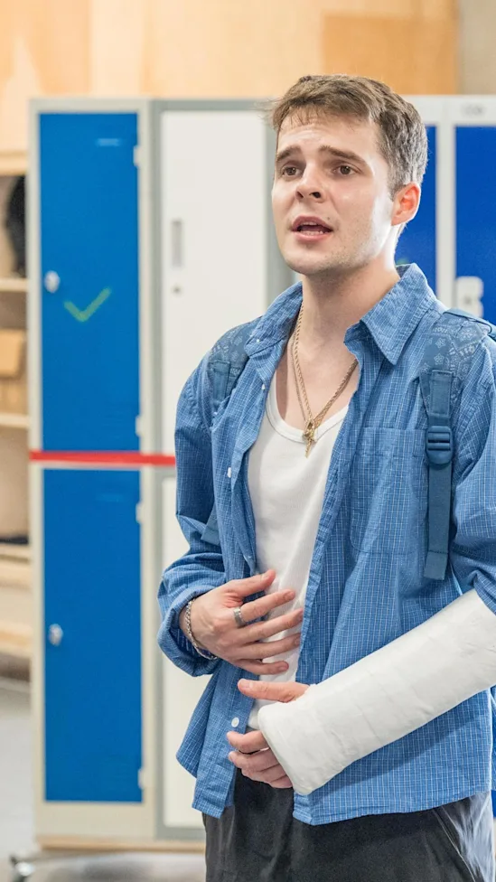 “Dear Evan Hansen”音乐剧　一封写给自己的信，也写进了观众的心里