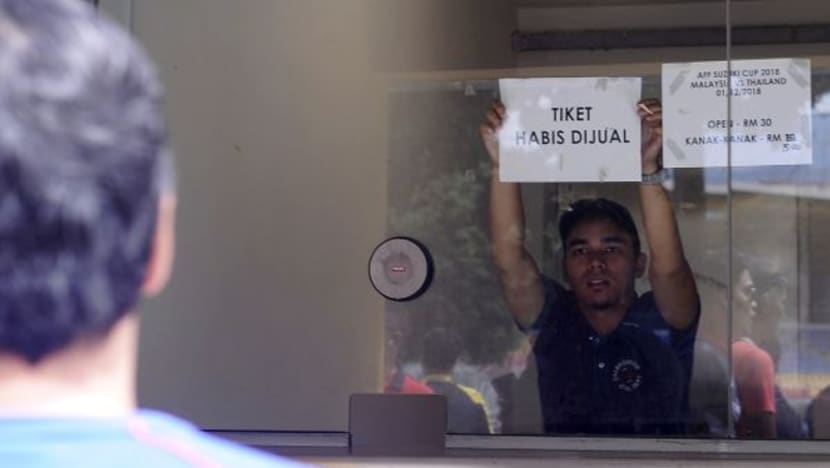 Kaunter tiket kecoh, penyokong lemas beli tiket perlawanan akhir Piala AFF Suzuki