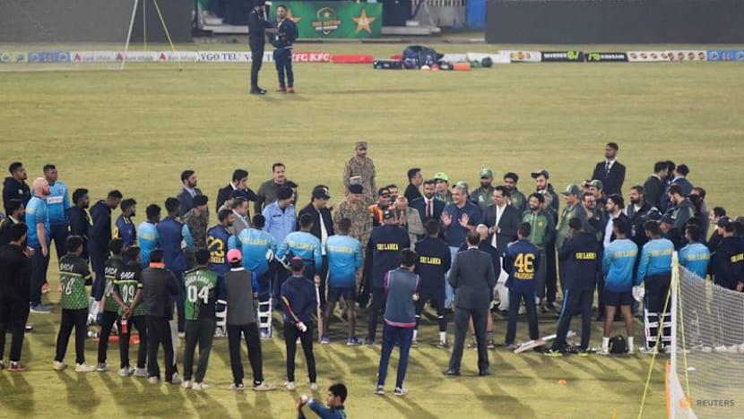 Pakistan beat Sri Lanka in second ODI as tour continues despite bombing