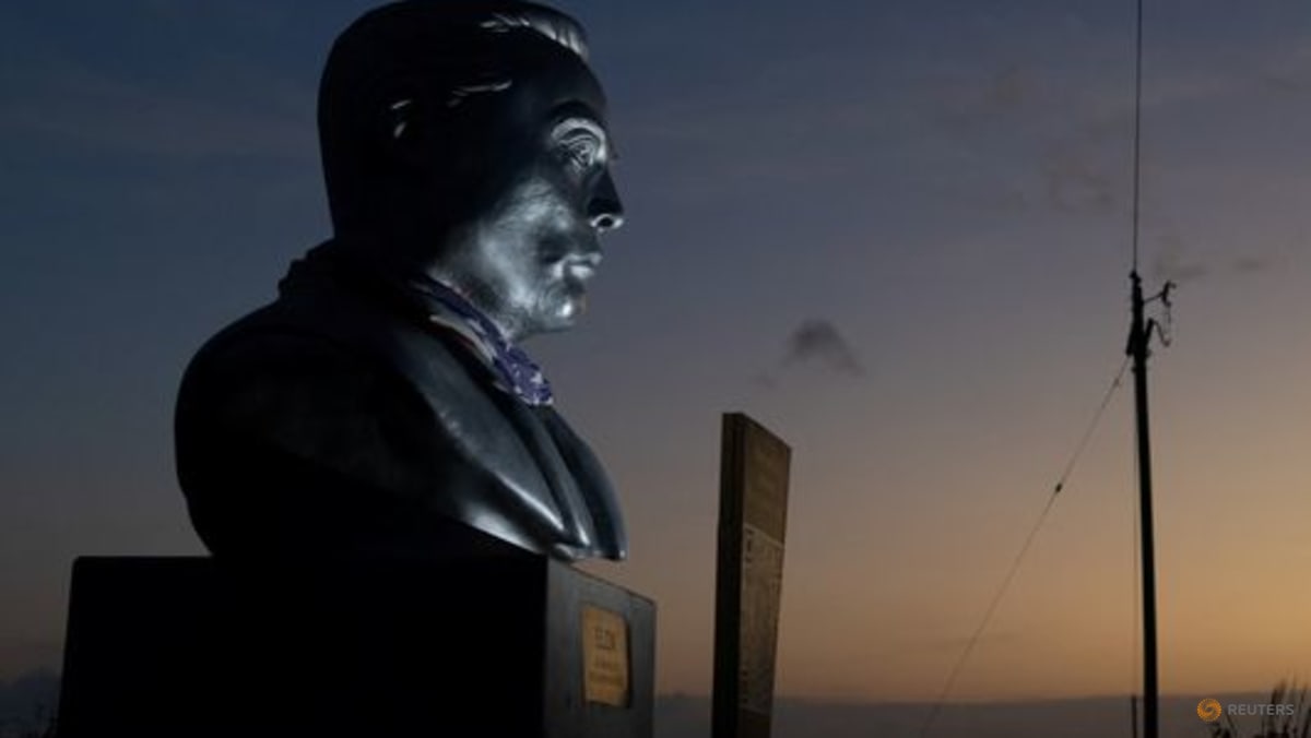 Exclusive-SpaceX IPO filing shows Elon Musk can retain board control