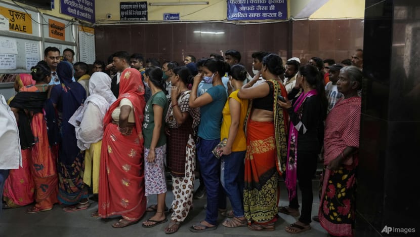 India's northern state swelters in extreme heat, doctors advise people over 60 to stay indoors