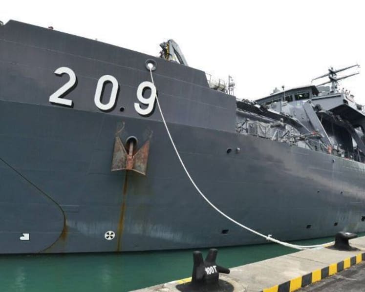 QZ8501: Autonomous Underwater Vehicle takes off to join the search