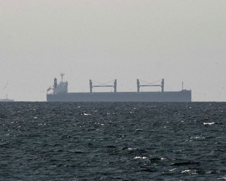 US crude jumps more than 11%, Brent nearly 8% after Trump vows more attacks on Iran