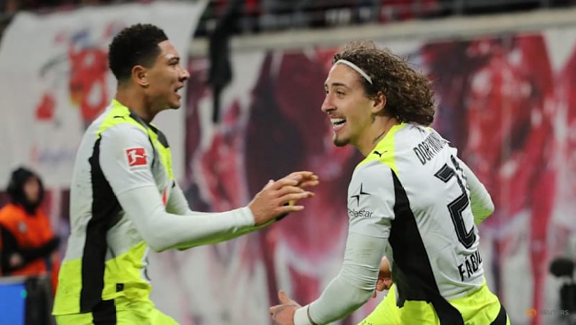 Silva scores late equaliser as Dortmund grab 2-2 draw at Leipzig
