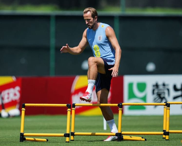 England's Kane confirms golf outing with Trump, praises president's game