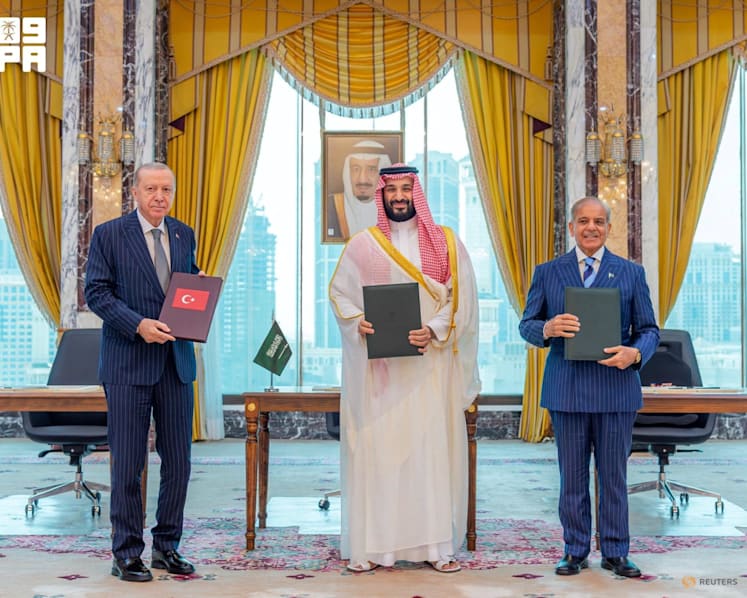 Saudi Arabia, Türkiye, Pakistan pledge mutual defence as Middle East turmoil escalates  