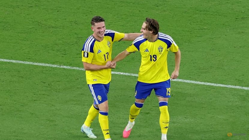 High-flying Sweden take on disappointed Dutch in Group F