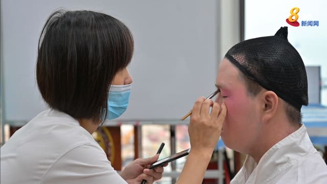 理解问答：17岁初院生坚持唱潮剧