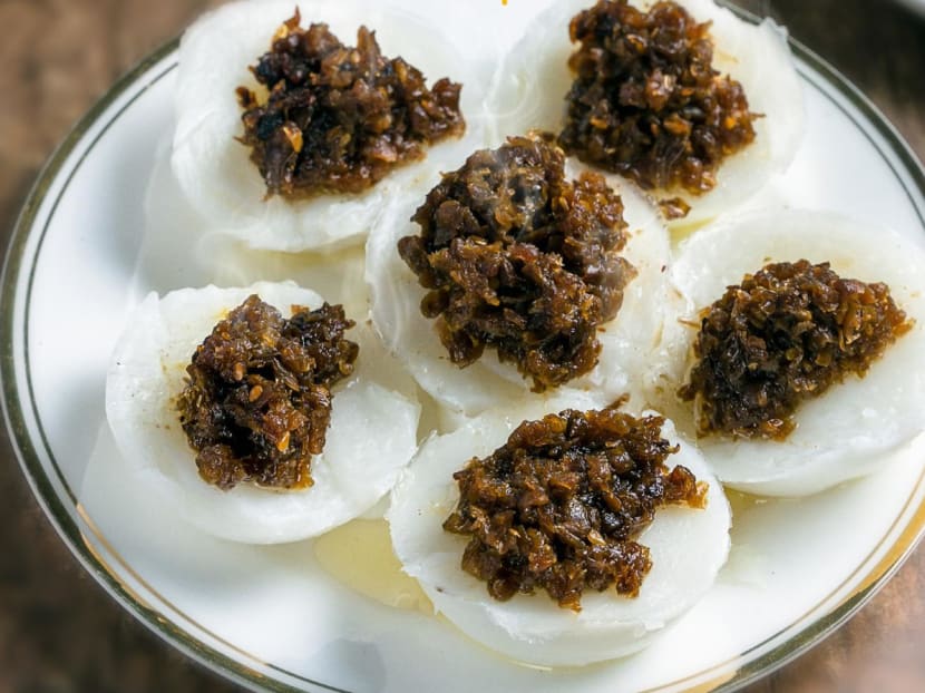 Jian Bo Tiong Bahru Shui Kueh said on their social media platforms on Wednesday (July 27), hours after the suspension was announced by SFA, that they wanted to “clarify and state categorically” that their three implicated products — chwee kueh, nine layer kueh and the tapioca kueh — do not contain the preservatives.
