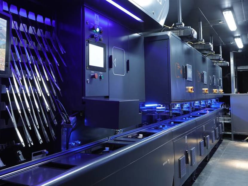 Haidilao’s new Marina Square outlet to have robot waiters, online gaming powered by 5G Haidilao’s new Marina Square outlet to have robot waiters, online gaming powered by 5G