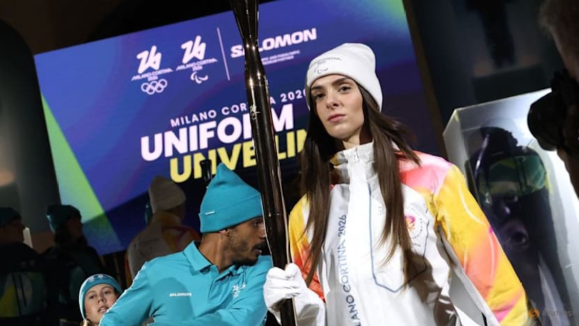 Torchbearers to wear white uniforms with flame pattern at Milano Cortina Games