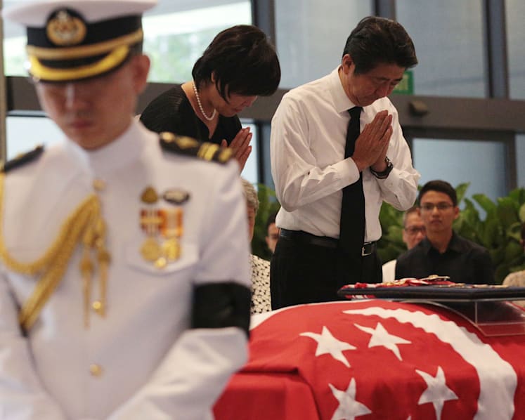 Young and old bid goodbye to S R Nathan