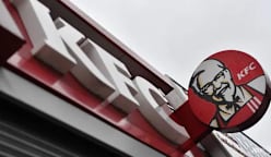 KFC வாசலில் பிறந்த குழந்தை!