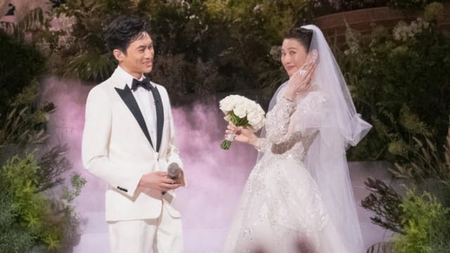 张智霖、袁咏仪晒素颜照　庆祝结婚22周年