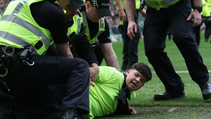 Hearts call for strong action after 'shameful' scenes at Celtic