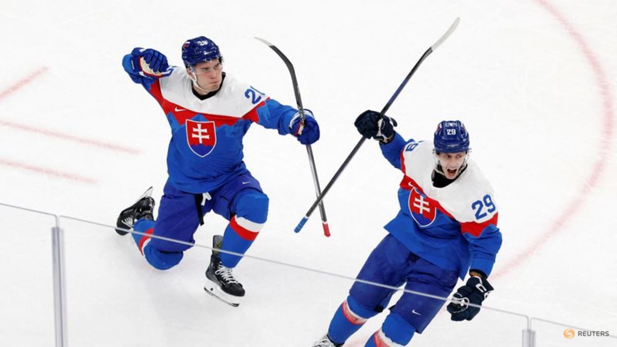 Ice hockey-Slafkovsky and Slovakia set to light up Games again after impressive opener