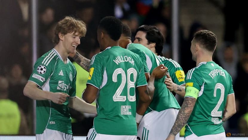 Gordon scores four as Newcastle hammer Qarabag to move to brink of last 16